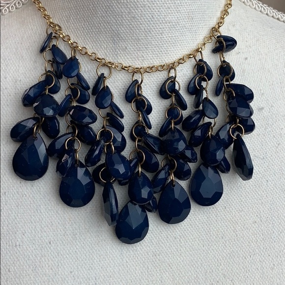 blue faceted bead gold chain bib necklace - Picture 4 of 6